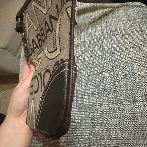 Crossbody purse